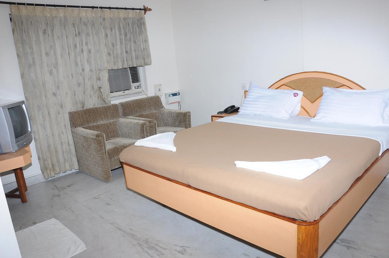 Hotel Annamalai Tiruchirappalli Zewnętrze zdjęcie